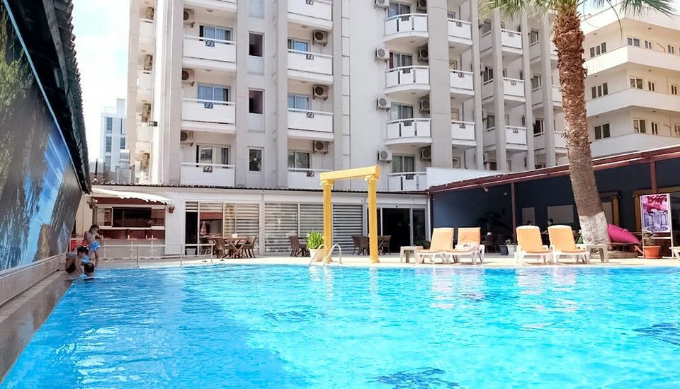 هتل دوکان دلوکس کوش آداسی